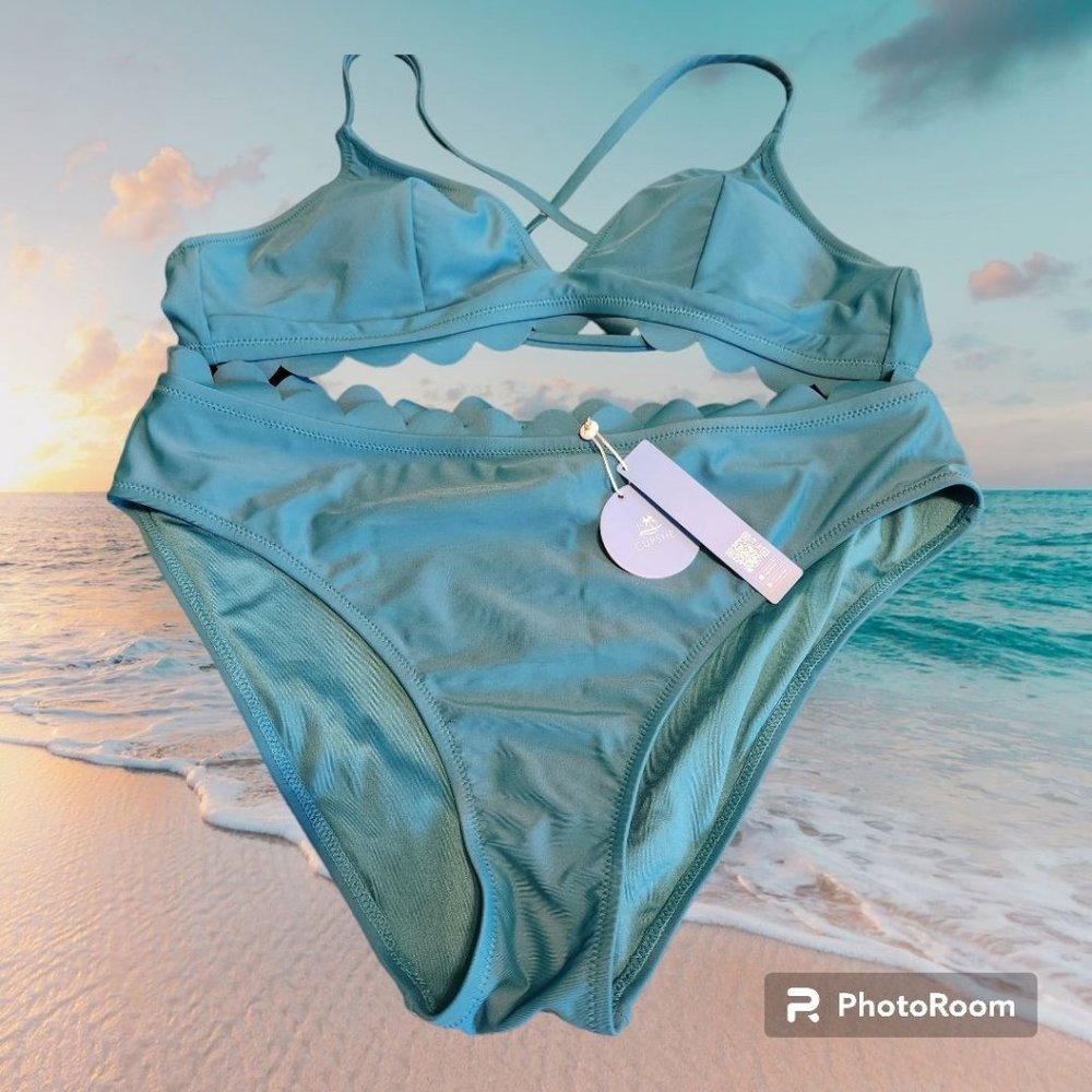 NWT Womens Cupshe Two Piece Teal Swimwear Bikini Size L Scallop Edge